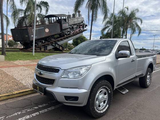 CHEVROLET S10 2.4 LS 4X2 CS 8V FLEX 2P MANUAL CHEVROLET S10 2.4 LS 4X2 CS 8V FLEX 2P MANUAL